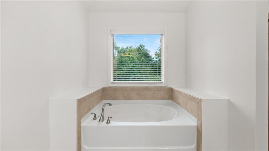 2040 Bloomfield Court, Cumming, Georgia image 31