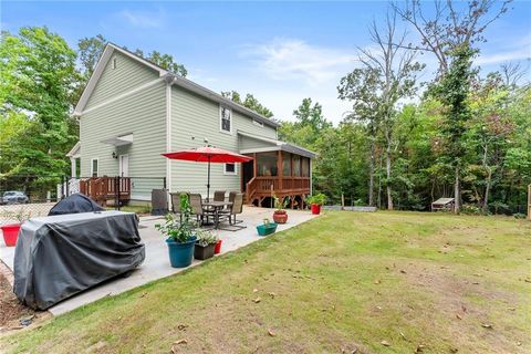 A home in Dawsonville