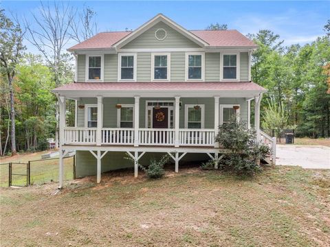 A home in Dawsonville