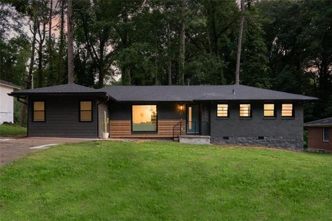 Photo of 2350 EDGEWATER Drive SW, Atlanta, GA 30311 (MLS # 7249527)