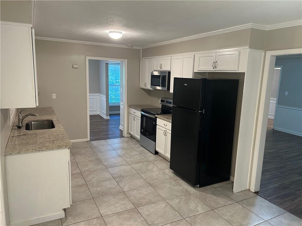 1093 Hasty Court, Lilburn, Georgia image 6