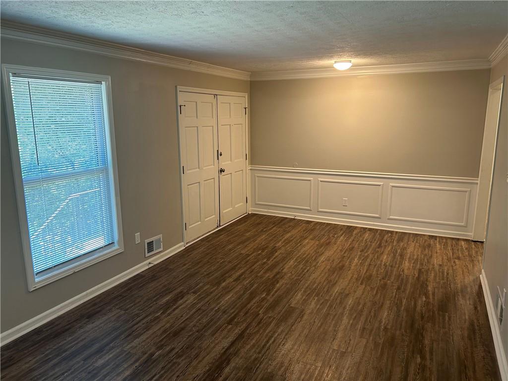 1093 Hasty Court, Lilburn, Georgia image 2