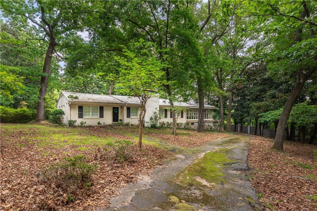 4715 Ridgeview Road