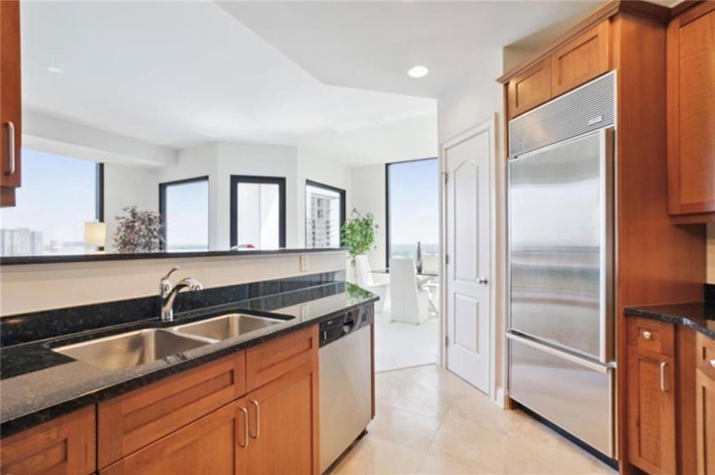 2828 Peachtree Road NW 2002