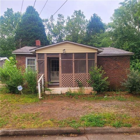 A home in Newnan