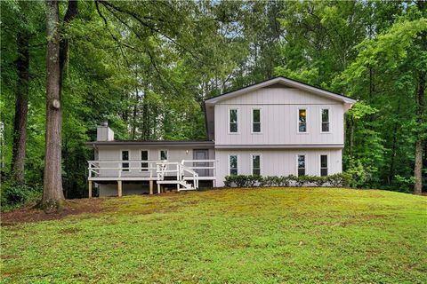Homes For Sale - 3260 Creek Hollow Drive<br/> Marietta, GA 30062