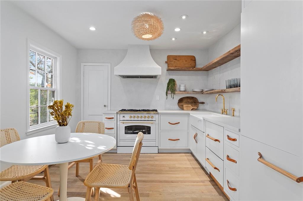 716 Stokeswood Avenue SE 2B