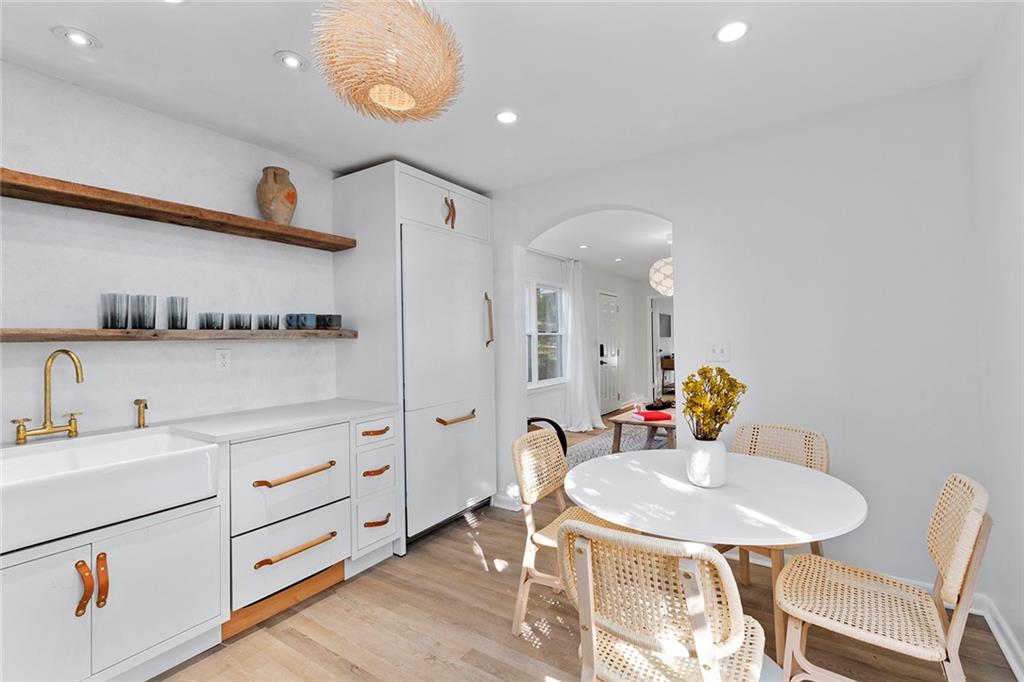 716 Stokeswood Avenue SE 2B