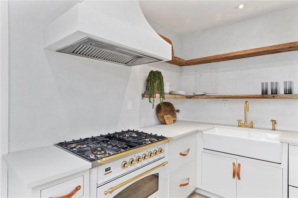 716 Stokeswood Avenue SE 2B