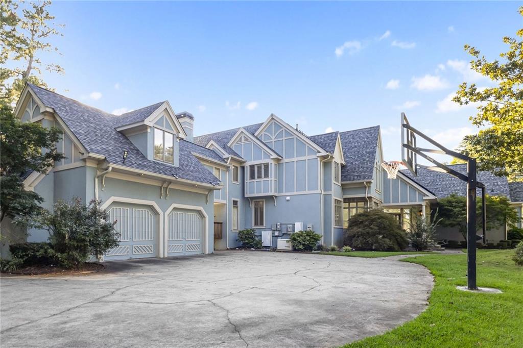 2910 Emerald Drive