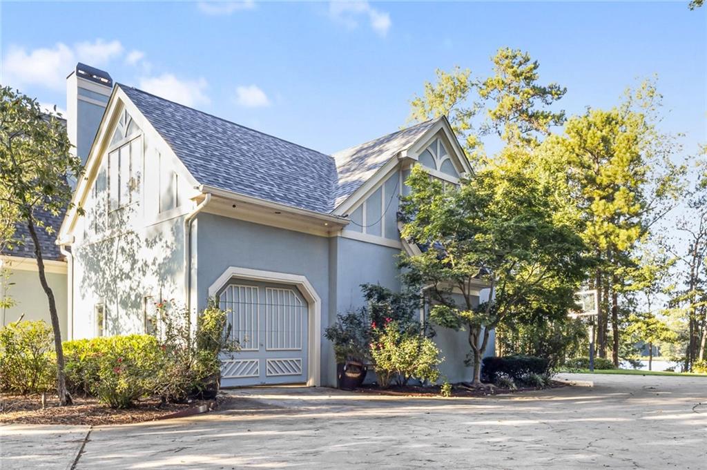 2910 Emerald Drive
