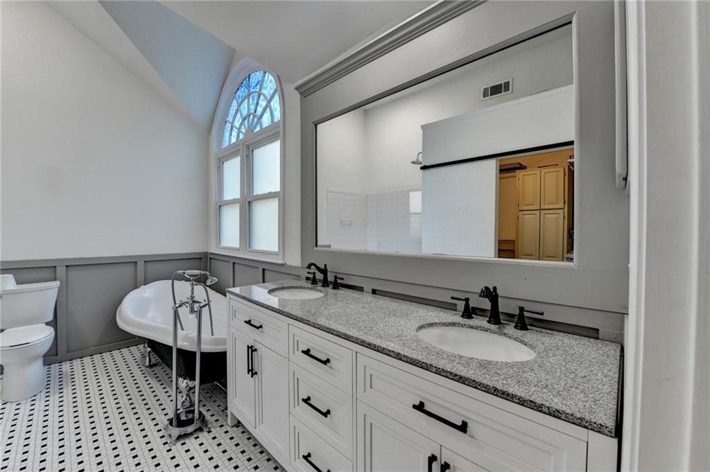 4640 Lambton Circle, Suwanee, Georgia image 37