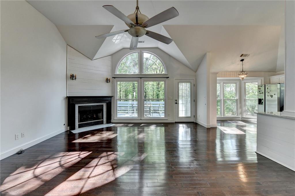 4640 Lambton Circle, Suwanee, Georgia image 8