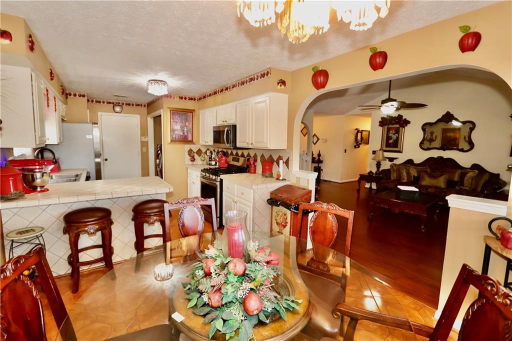 9502 Whaleys Lake Trace