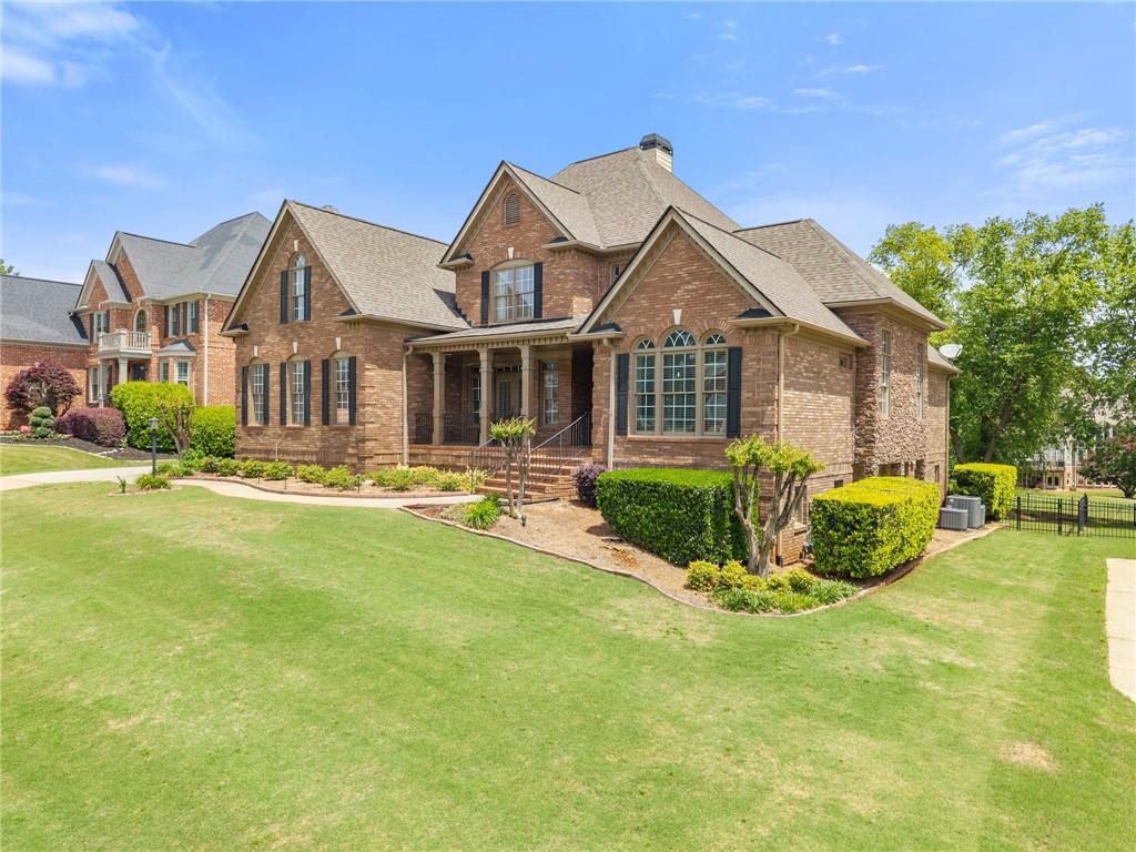 935 Golf View Court