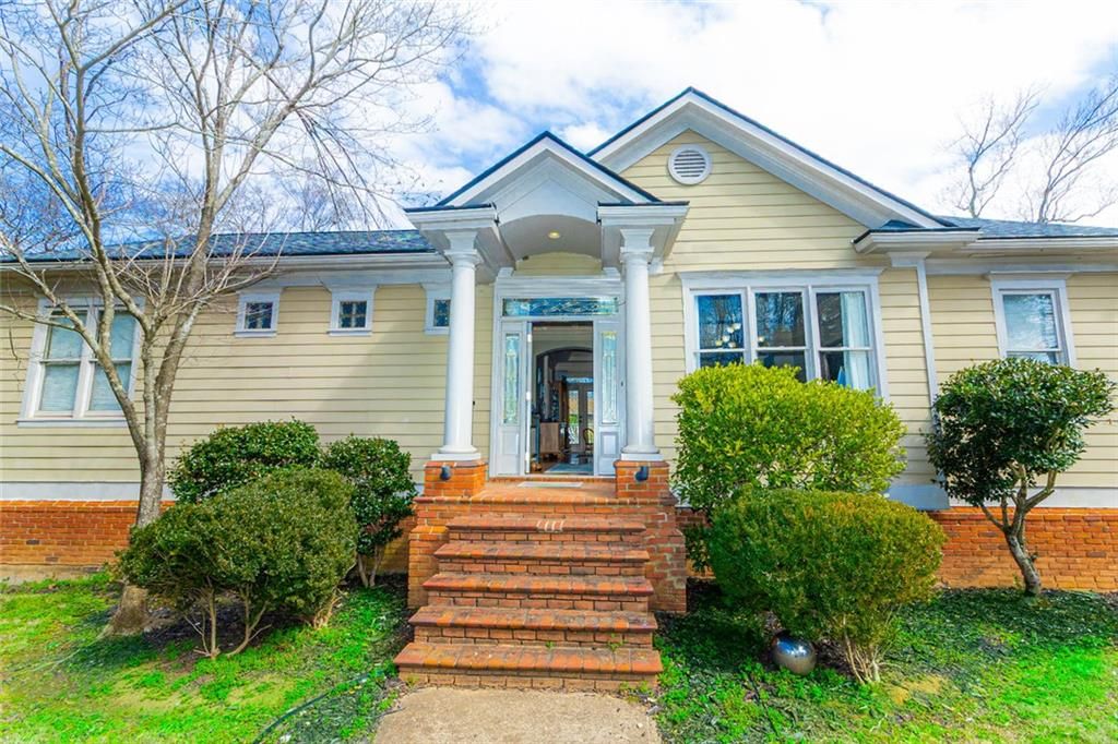 Photo of 721 Smithstone Road SE, Marietta, GA 30067 (MLS # 7727784)