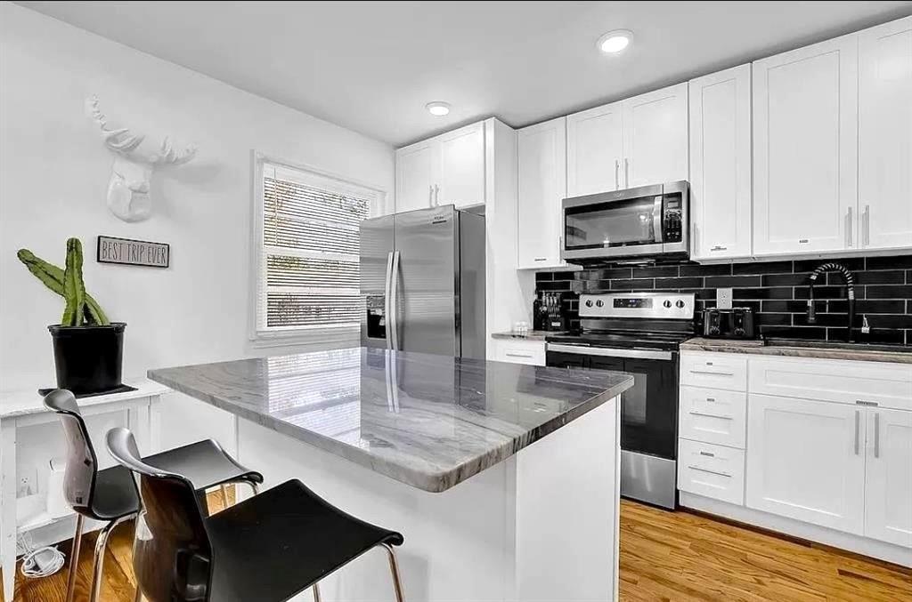 1124 Longshore Drive