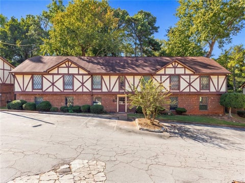 Condo For Sale - 3188 Abbeywood Drive<br/> Dekalb County, Decatur, GA 30034