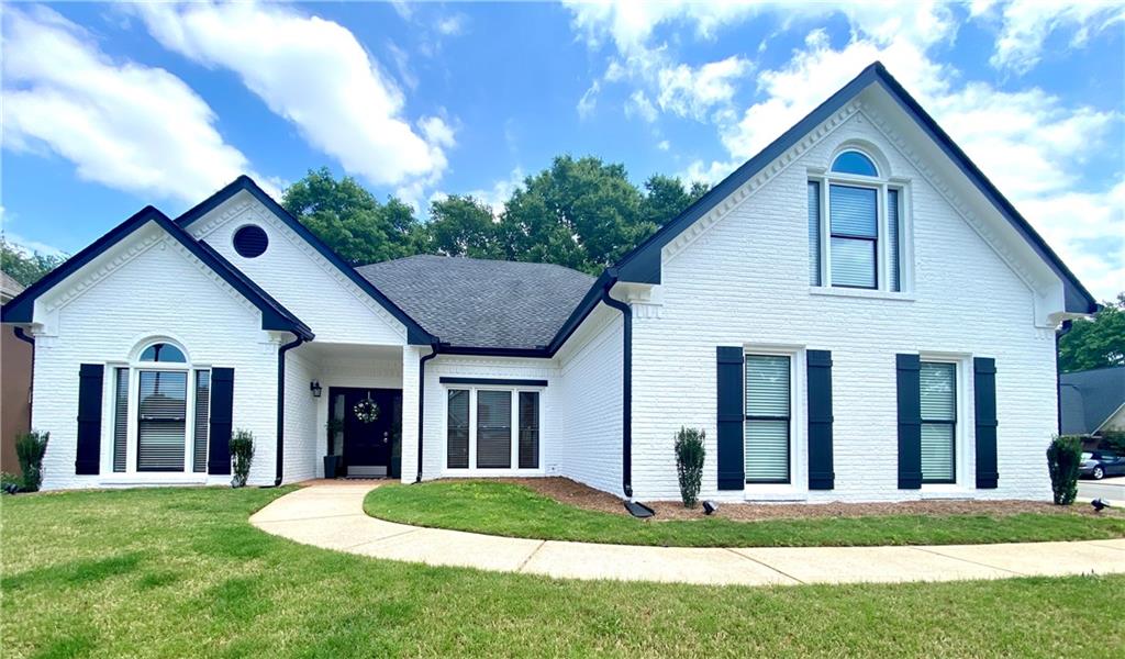 805 Doe Hill Lane, Roswell, Georgia image 1