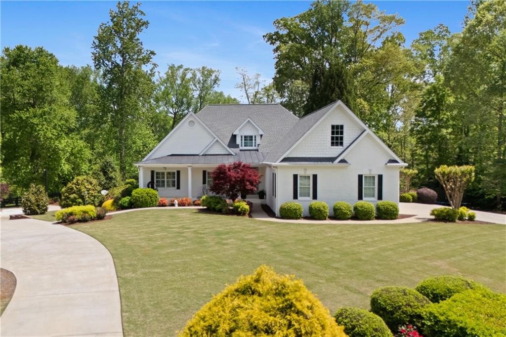 109 Hawks Bend
