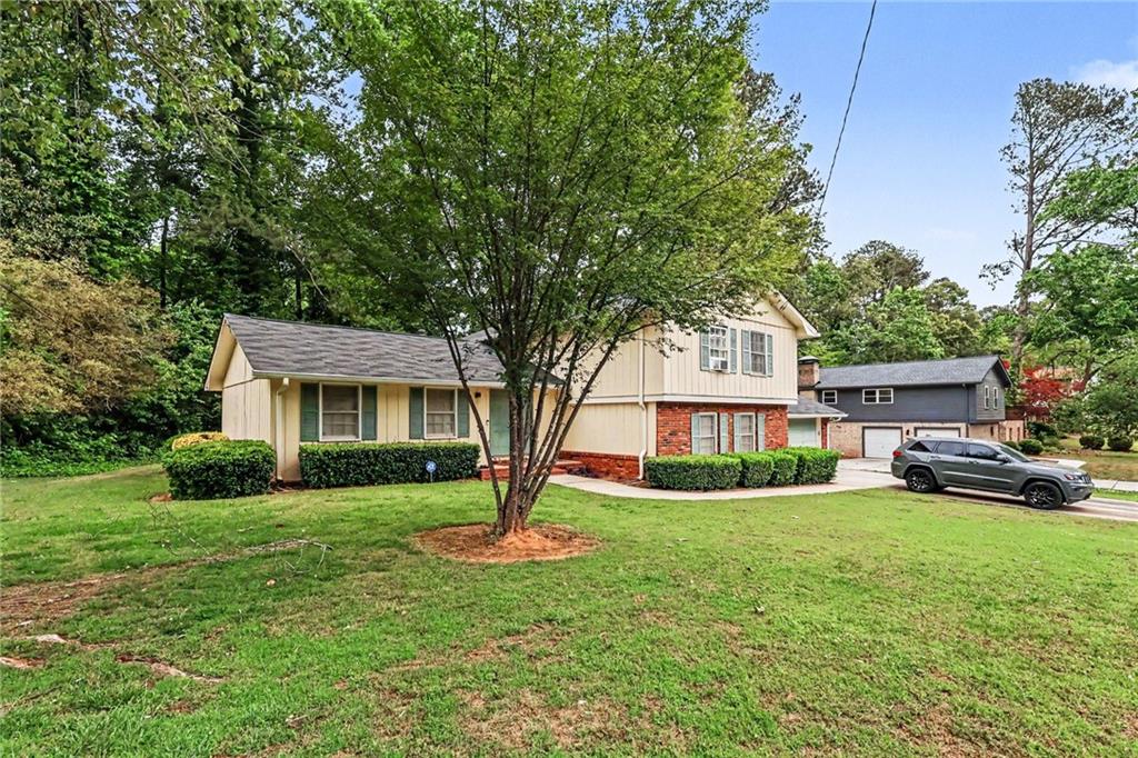 3932 Pinehurst Valley Drive