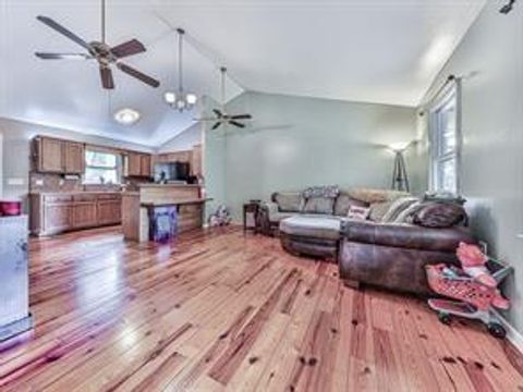 Homes For Sale - 688 Twin Mountain Lake Drive<br/> Talking Rock, GA 30175