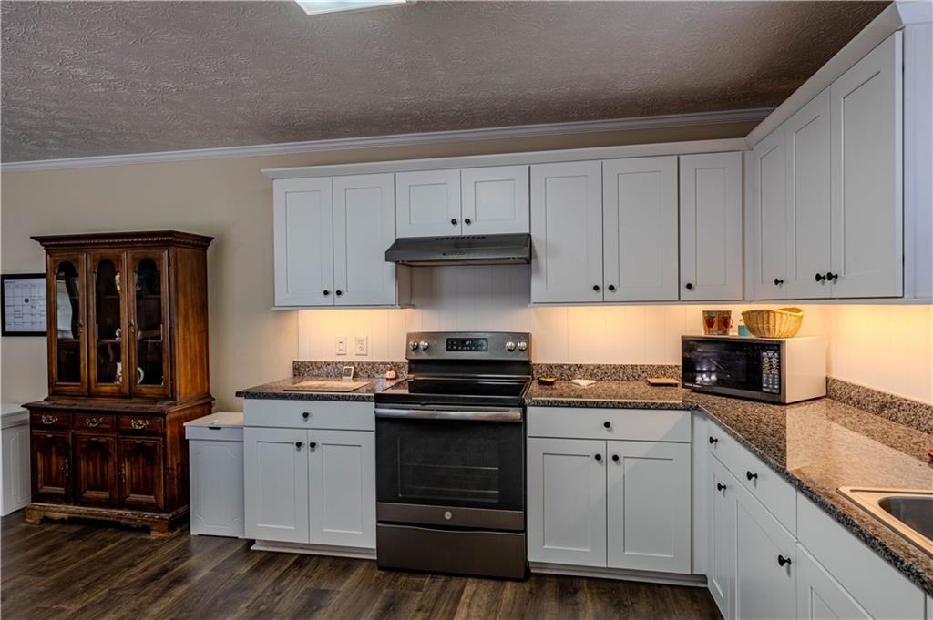 9 Heather Road SE