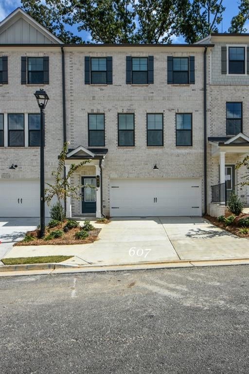 607 Rose Hill Lane