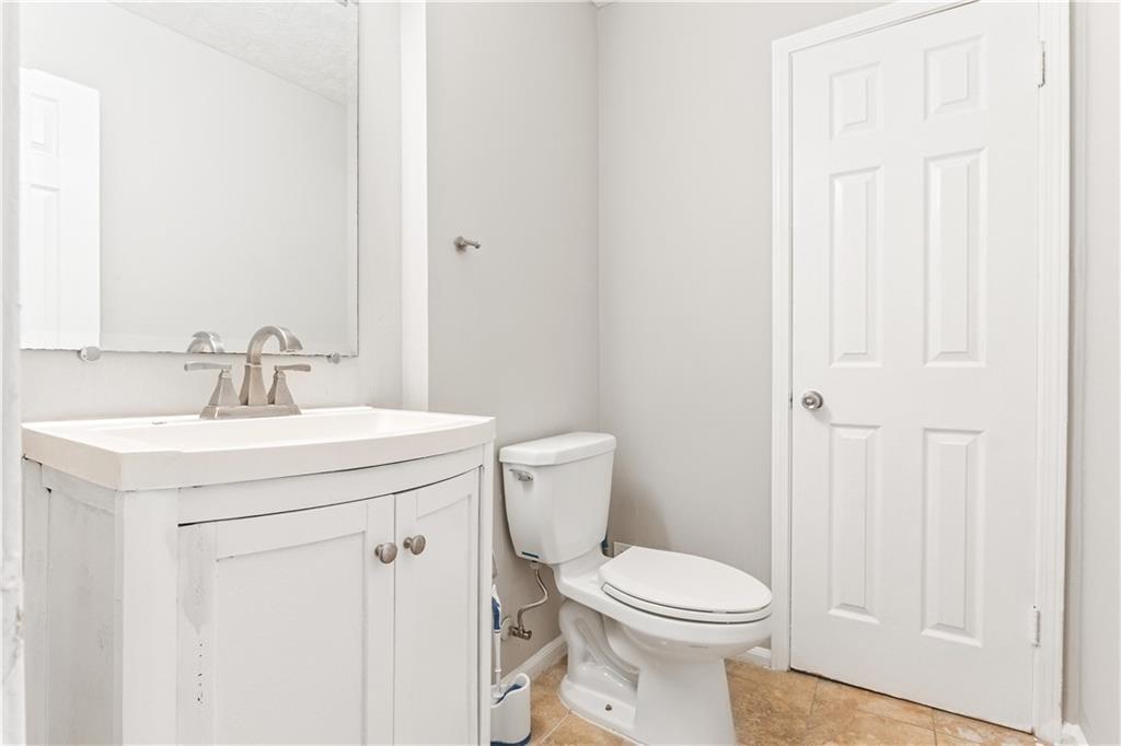 1563 Greenwood Drive