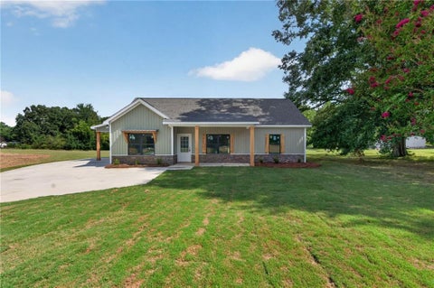 Homes For Sale - 81 Wieuca Way<br/> Cedartown, GA 30125