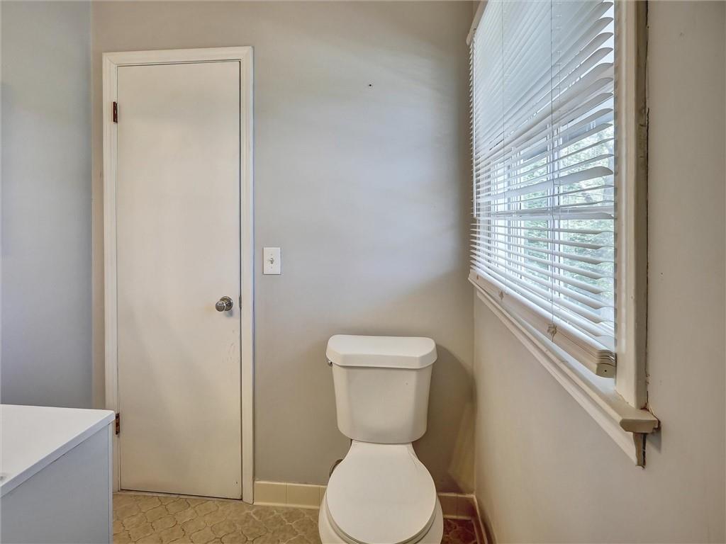 5470 Chanterella Court, Lilburn, Georgia image 39