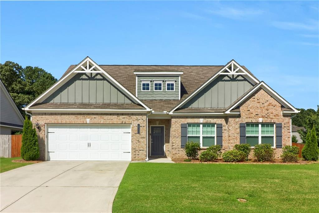Step into your dream home with this exquisitely furnished 4-bedroom, 4-bathroom bungalow that perfectly blends comfort, style, and functionality. Nestled in a quiet, family-friendly Meadows at Apalachee community, this stunning residence is the ideal sanctuary for those seeking a spacious and inviting living environment.
Key features include: Spacious Family Room, Chef’s Delight Kitchen, Luxurious Bedrooms, Four Bathrooms, Expansive Fenced Backyard, Convenient 2-Car Garage, Furnished for Your Comfort.
Located in the desirable Meadows At Apalachee neighborhood, this bungalow is just moments away from local parks, Dacula schools, shopping, and dining options. Enjoy the convenience of urban living while still being able to retreat to your peaceful home. Don't miss out on this incredible rental opportunity!
