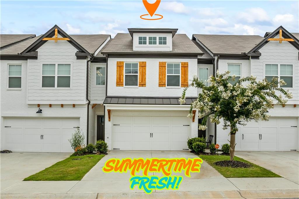 Newer Build**it's Priced to Sell!! PLUS --> THE SELLER IS OFFERING A CLOSING CREDIT TO SAVVY BUYERS WHO DON'T NECESSARILY NEED AN AGENT! YOU CAN SAVE BIG ON THIS NEWER BUILD IN WINDER. CALL FOR MORE INFO! Welcome home to this gorgeous and meticulously maintained Townhome in the conveniently located
Cannon Trace subdivision. You'll love the warm flow inside and a private oasis in the backyard. This home is so cozy and filled with tons of natural light. The heart of the home is the inviting family room. Enjoy meals in the spacious eat-in kitchen that offers ample counter space, storage, and dining all in one area. The primary suite is spacious with a tray ceiling and has a beautifully designed bathroom with a separate tub/shower. Two spacious additional bedrooms share a full bath. Lastly, the massive backyard is fenced in for your little ones and furry friends to play in. CALL TO SCHEDULE YOUR PRIVATE TOUR TODAY!