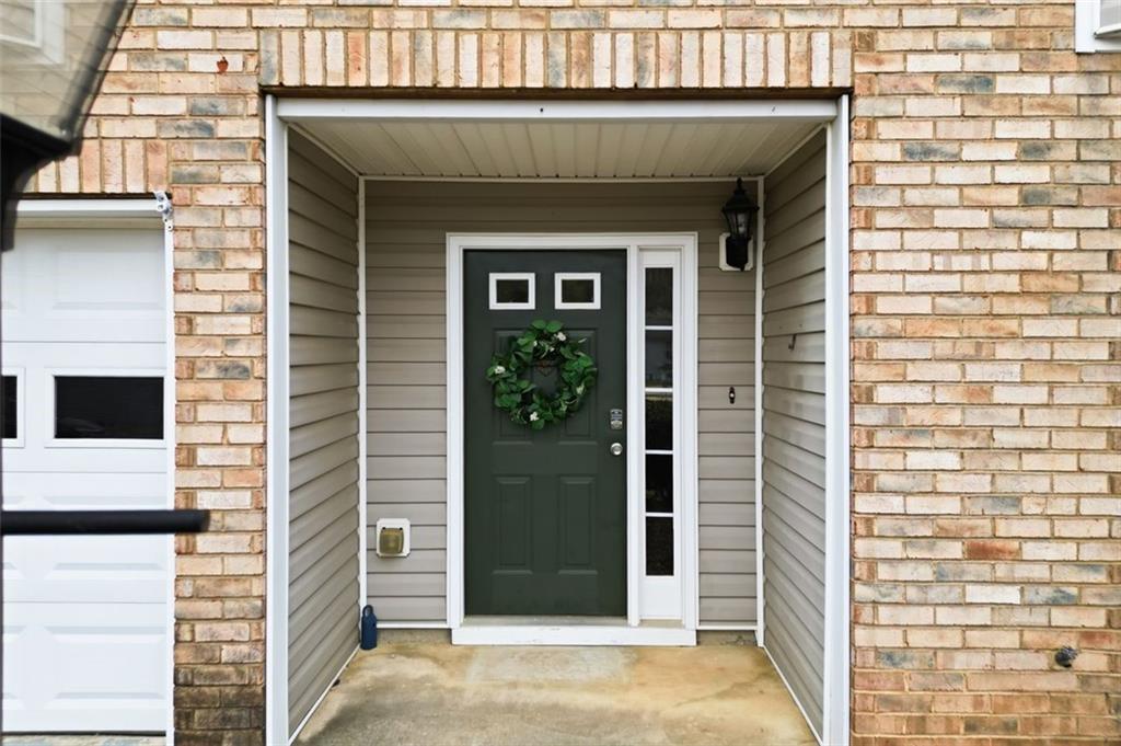 2533 Stonegate Drive NW