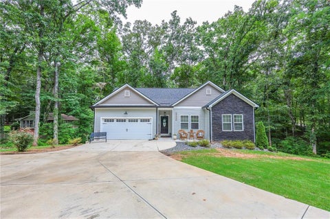 Homes For Sale - 2033 Lakeview Parkway<br/> Carroll County, Villa Rica, GA 30180
