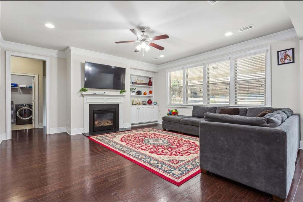 1645 Dahlia Drive, Cumming, Georgia image 7