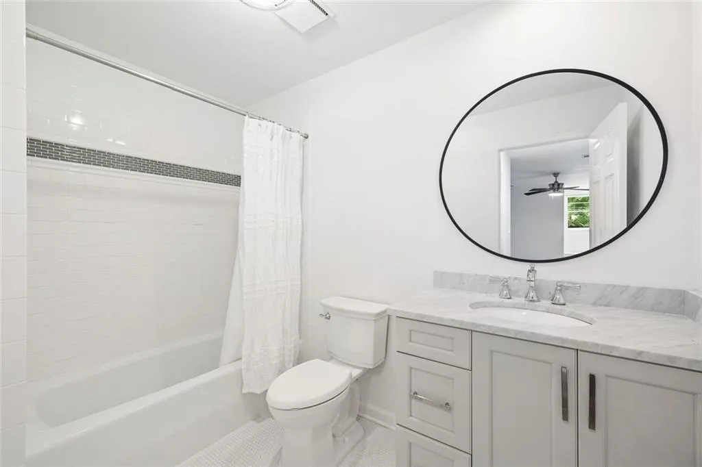 Atlanta, Georgia 30305, United States, 4 Bedrooms Bedrooms, ,5 BathroomsBathrooms,Residential,Active,168847