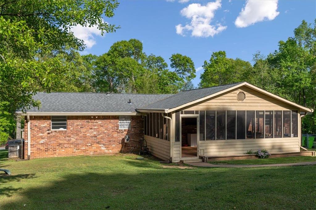 3833 Coral Lane, Douglasville, Georgia image 3