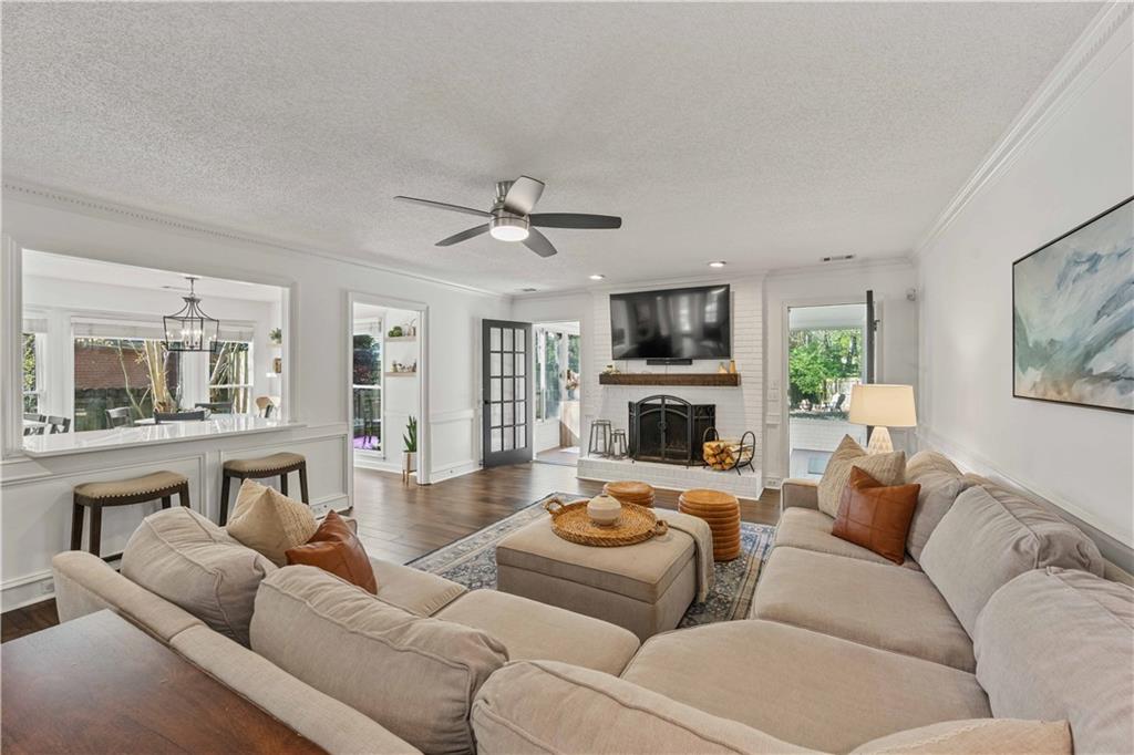 440 N Farm Drive, Alpharetta, Georgia image 4