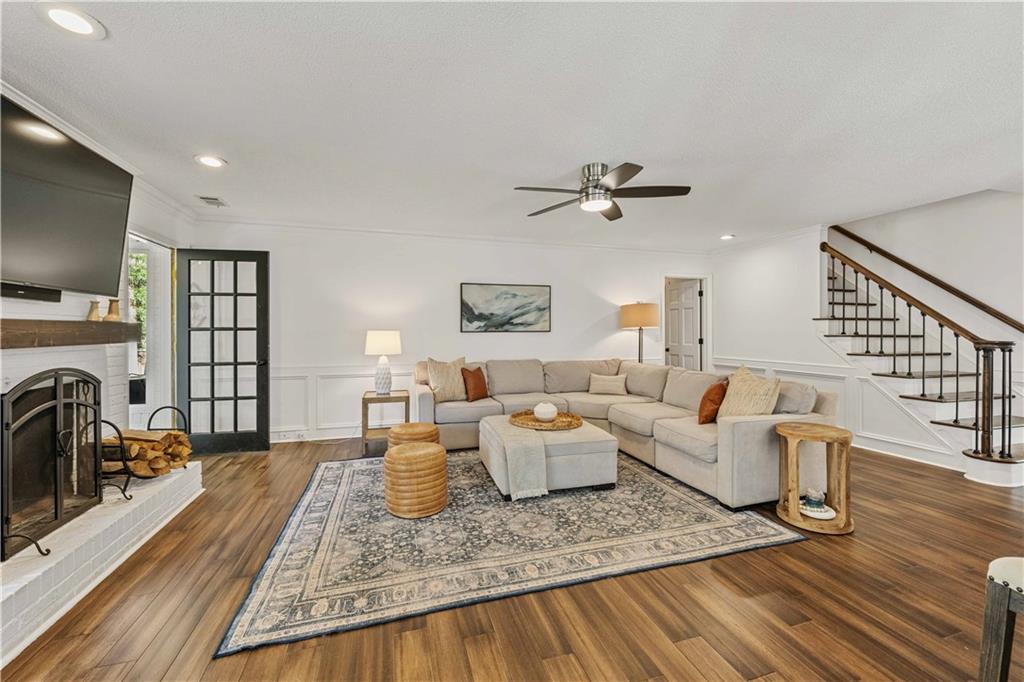 440 N Farm Drive, Alpharetta, Georgia image 22