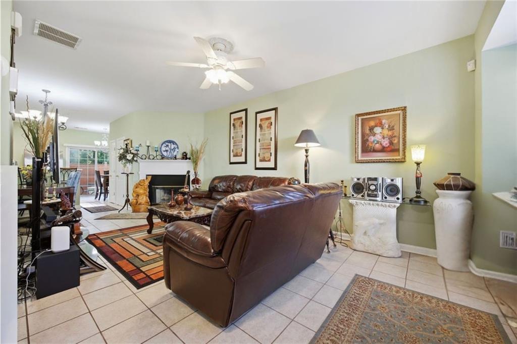 990 Redwood Drive