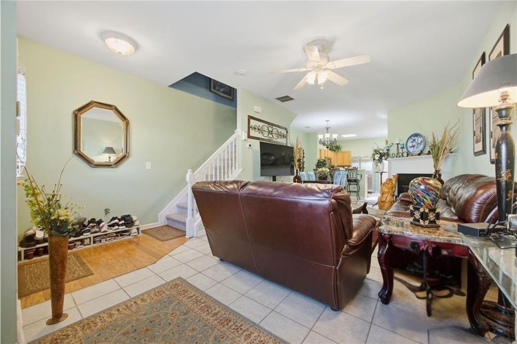 990 Redwood Drive