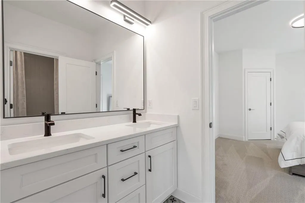 Dunwoody, Georgia 30338, United States, 6 Bedrooms Bedrooms, ,6 BathroomsBathrooms,Residential,Pending,118956