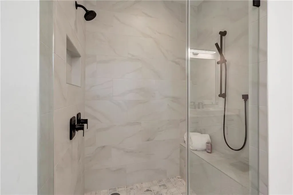 Dunwoody, Georgia 30338, United States, 6 Bedrooms Bedrooms, ,6 BathroomsBathrooms,Residential,Pending,118956