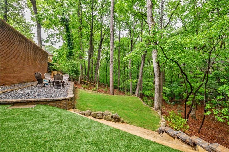 1250 Northcliff Trace