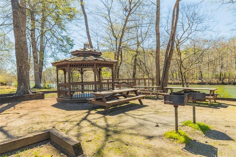 1250 Northcliff Trace, Roswell, Georgia image 48