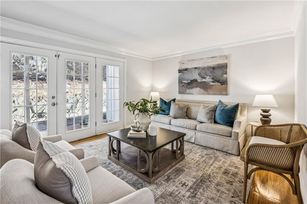 311 Peachtree Hills Avenue NE 11B