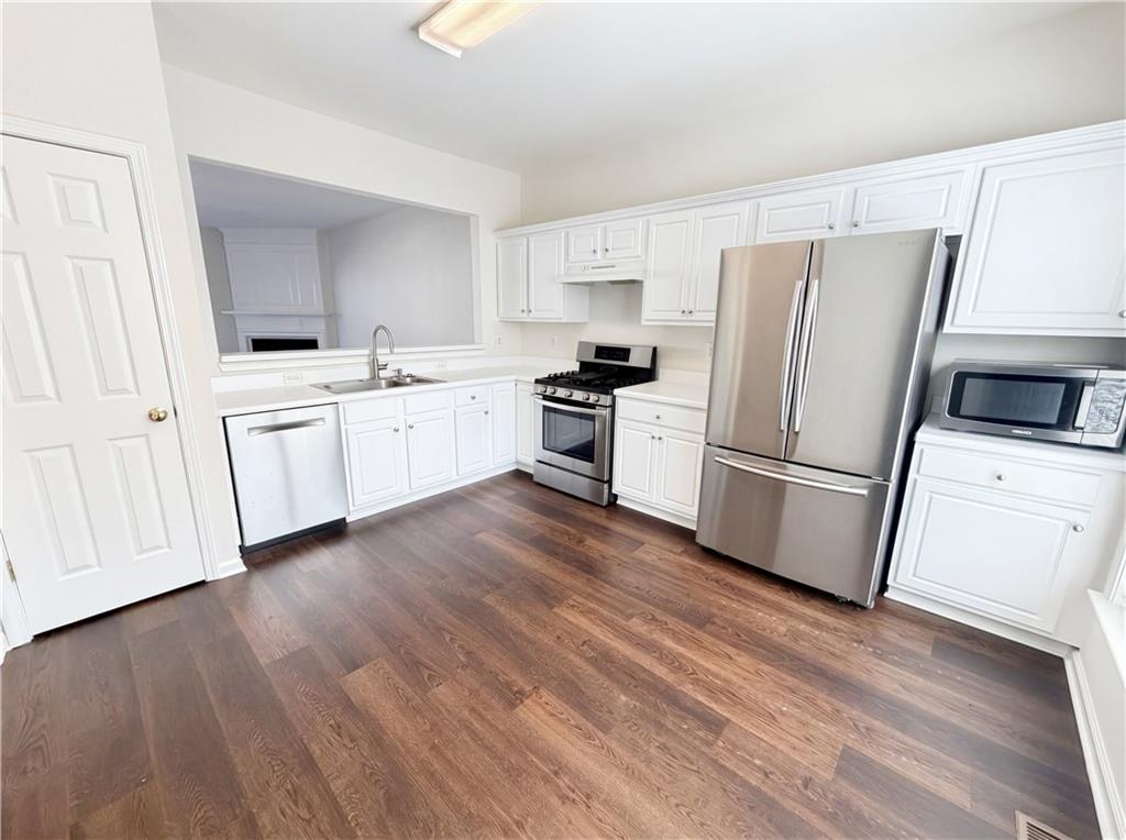 3366 Lathenview Court