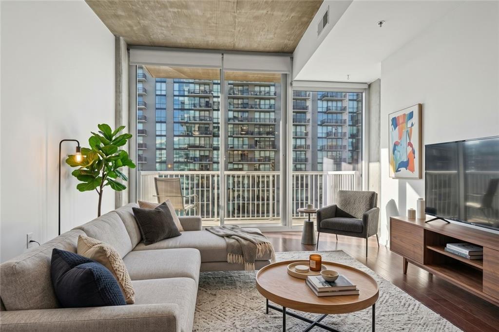 855 Peachtree Street NE 2209