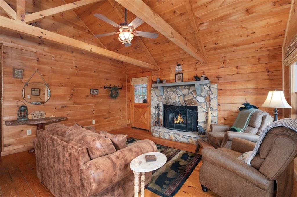 173 Mountain Laurel Lane